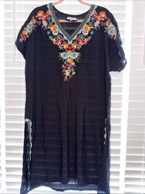 Boho Embroidered V-Neck Black Tunic